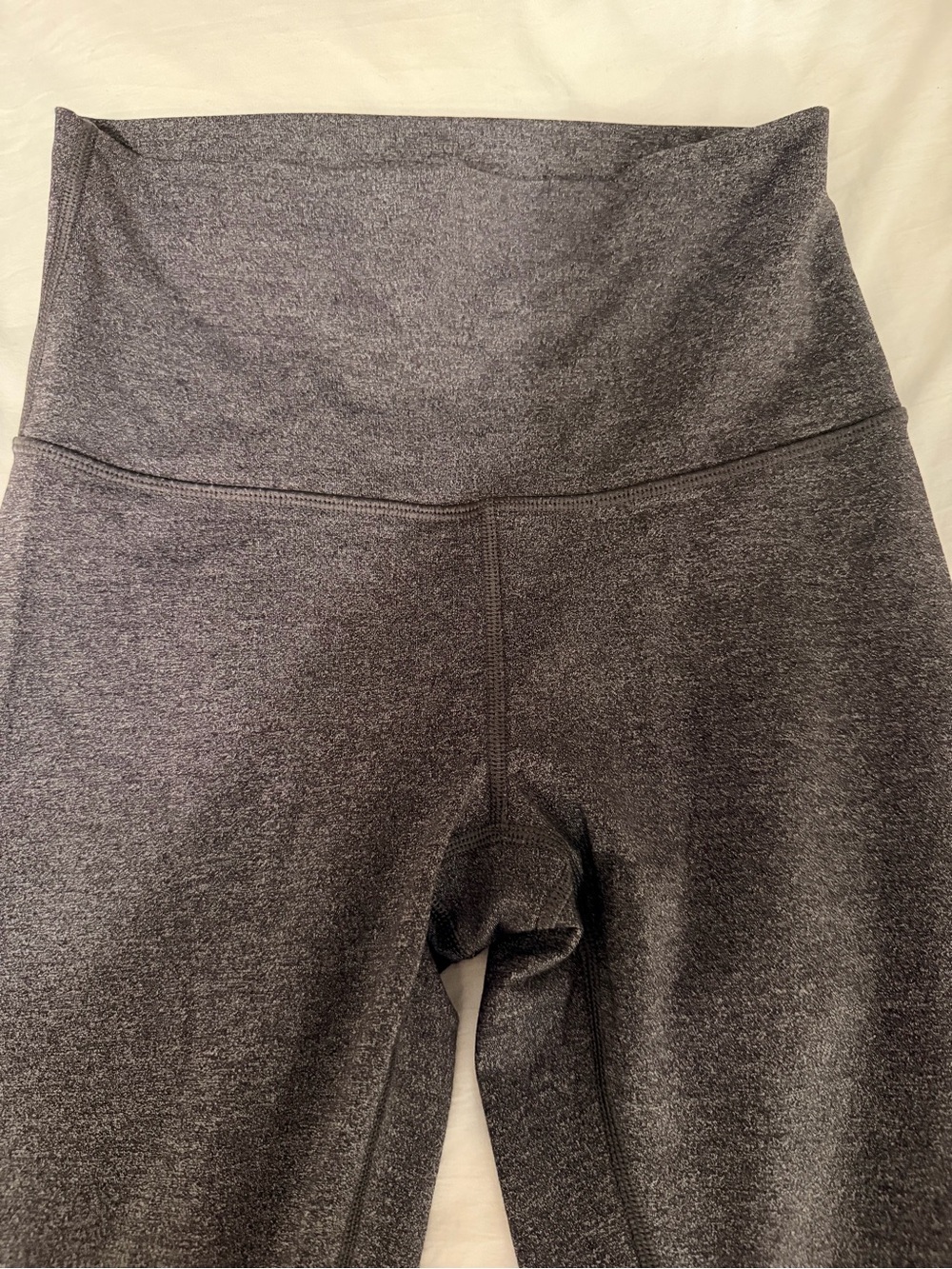 Lululemon Heathered Gray Leggings- Size 4 - Picture 2 of 3